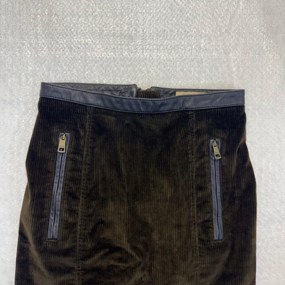 Burberry Brit Corduroy Pencil Skirt Size 2 Olive Green Leather Trim Zip Pockets - Picture 9 of 11